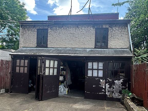 5th image of 1866 Menahan St
