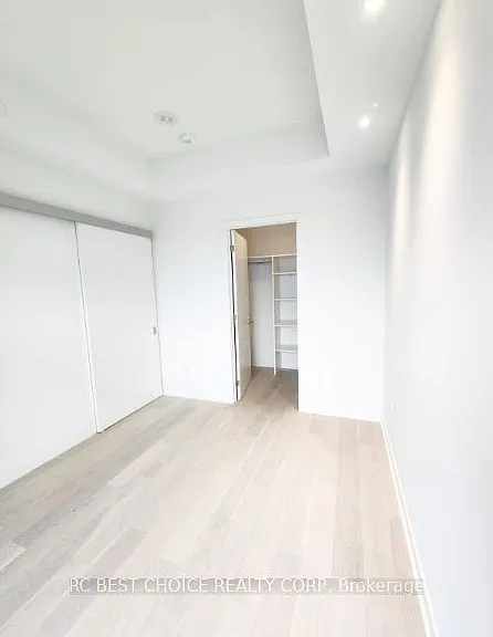 11 Yorkville Ave #5301 — Photo 21