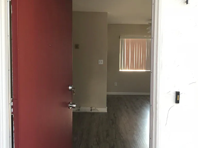 4033 Iowa St #4 — Photo 28