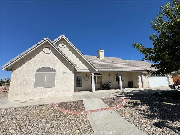 19755 Ryeland Rd, Apple Valley, CA 92308