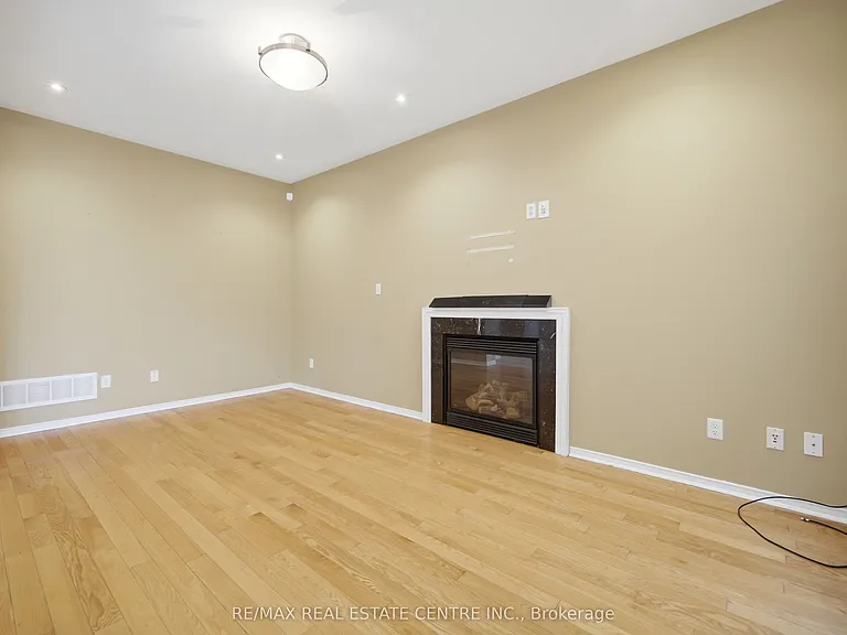 5218 Oscar Peterson Blvd — Photo 16