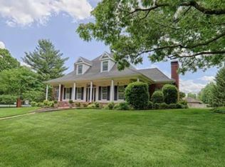 201 Regency Ct, Bentonville, AR 72712