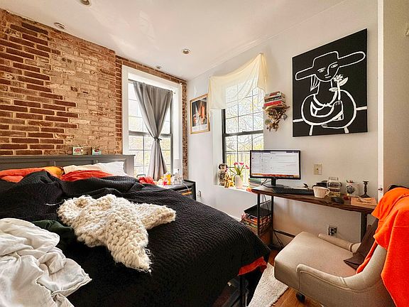 5th image of 506 Warren St #3B