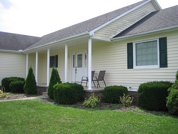 3rd image of 808 Navaho Dr