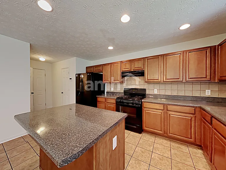 2641 Farmstead Ct — Photo 10