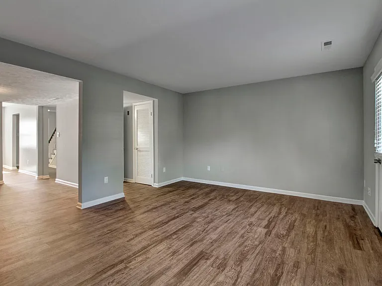 2112A Criston Dr — Photo 25