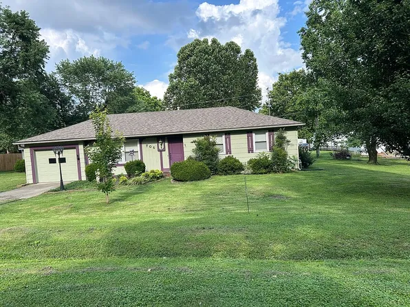 706 N Ward St, Stockton, MO 65785