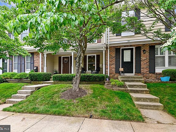 4th image of 553 Bay Dale Ct
