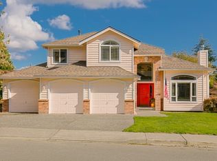 19518 92nd Ave NE, Bothell, WA 98011