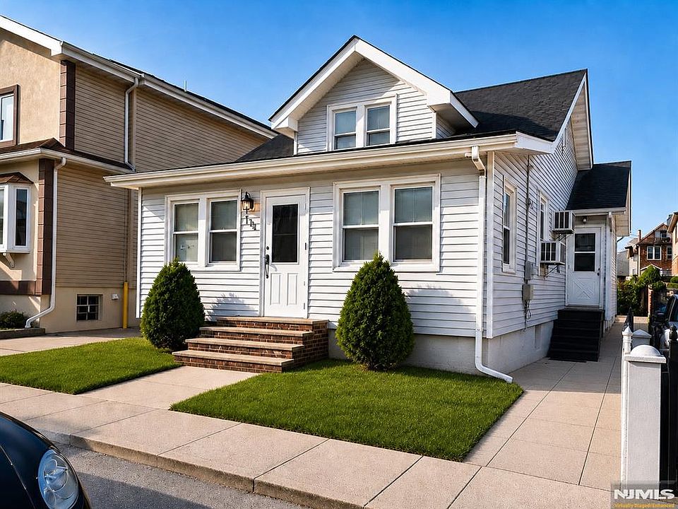 1st image of 1701 78th St