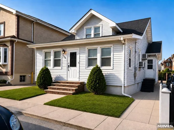 1701 78th St, North Bergen, NJ 07047
