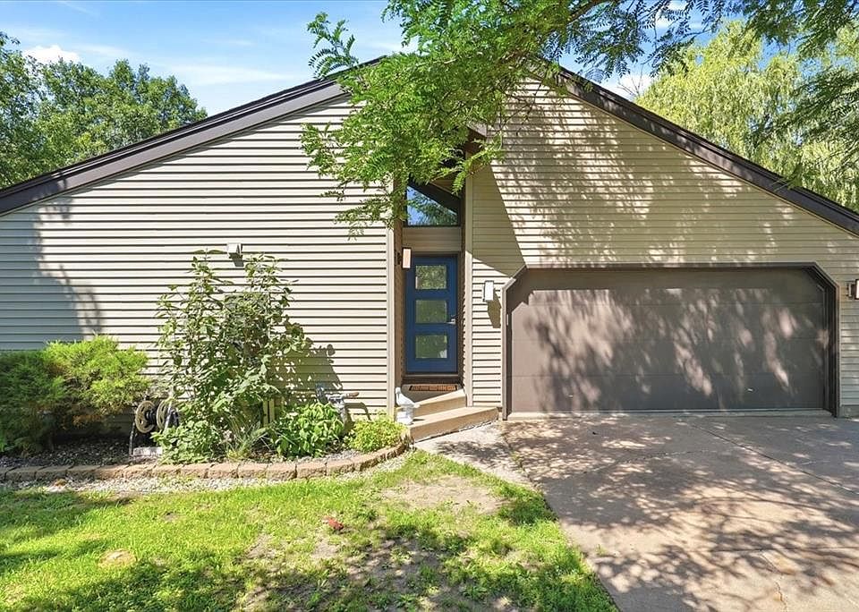 1st image of 2206 Orchard Place