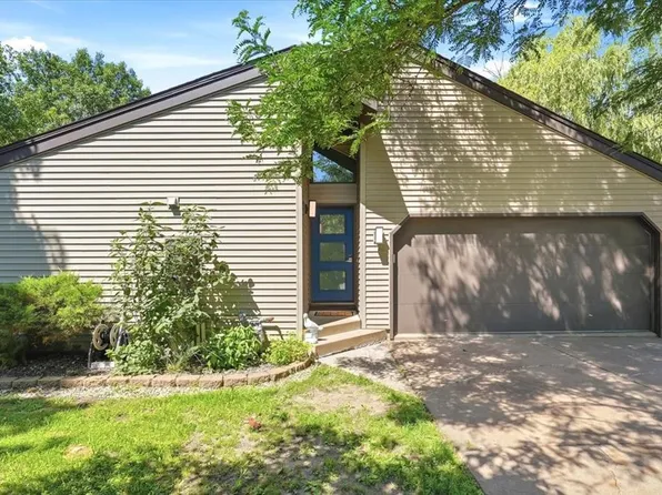 2206 Orchard Place, Eau Claire, WI 54701