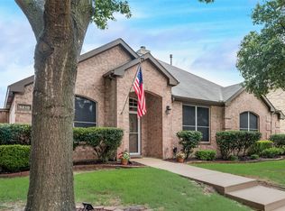 5210 Griffins Pointe Dr, Rowlett, TX 75089