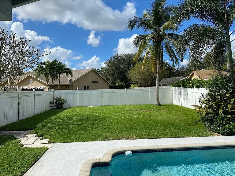 8965 SW 59th Ct — Photo 10