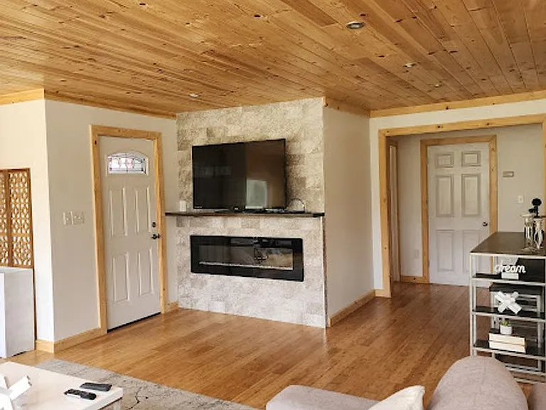 210 E Mountain Ave — Photo 4