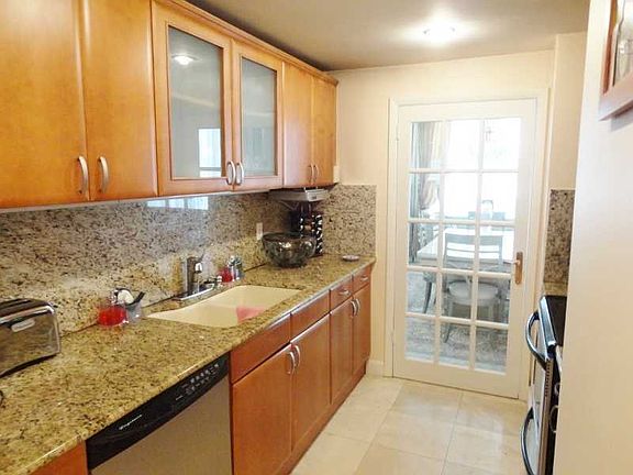 4th image of 9801 Collins Ave APT 17X