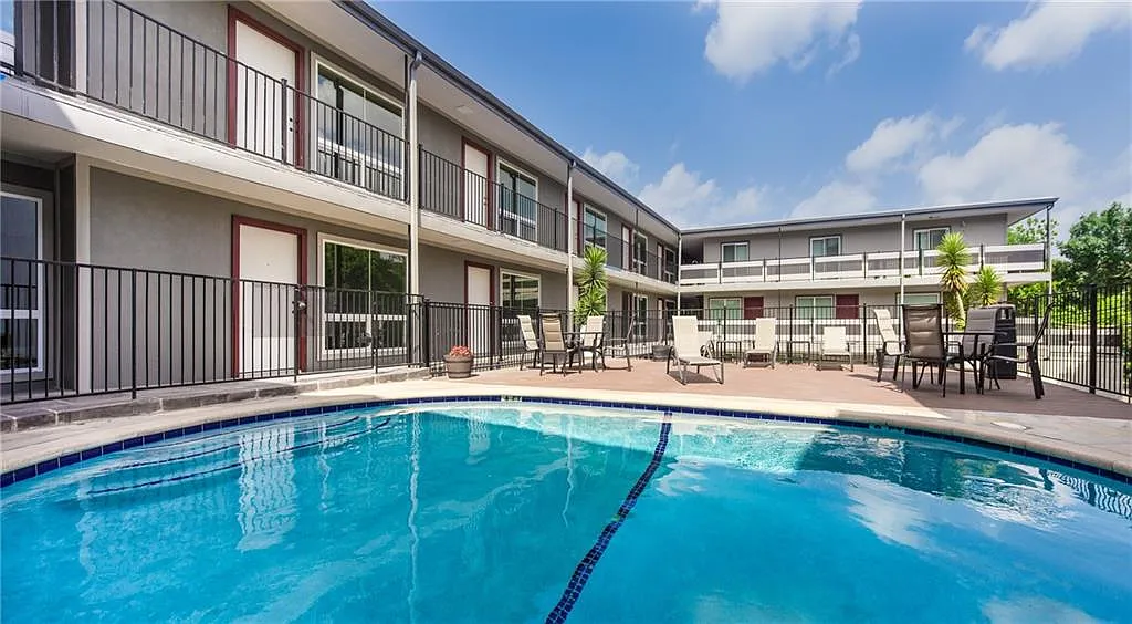 3110 Red River St Apt 110 — Photo 1