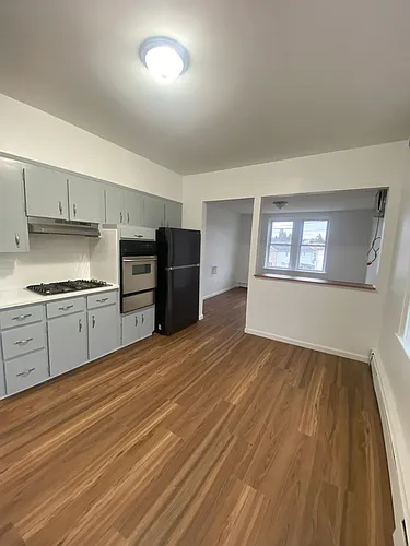 11 Westervelt Pl #3 Photo 1