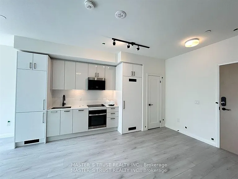 280 Dundas St W #906 — Photo 2