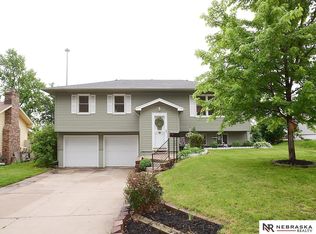 11321 Gold St, Omaha, NE 68144