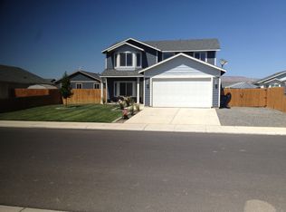 803 Cascade Ave, Moxee, WA 98936