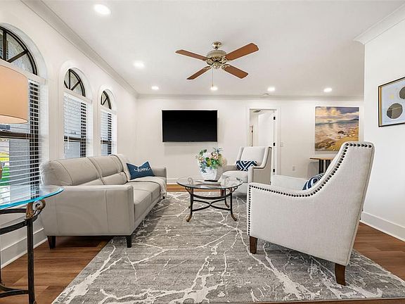 3rd image of 5586 Sweetwater Oak Dr