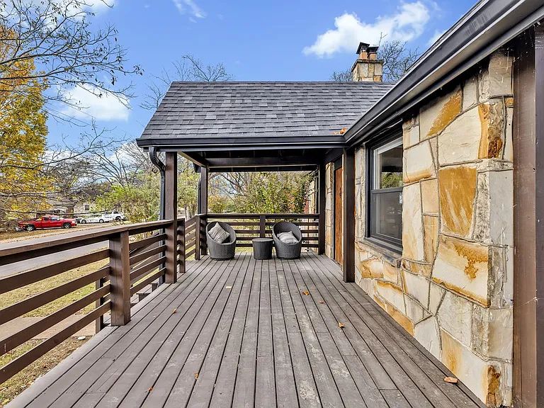 335 Dupont Ave — Photo 45