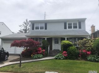 767 Daniel St, Valley Stream, NY 11581