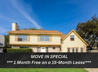 7307 Park West Dr, San Antonio, TX 78250