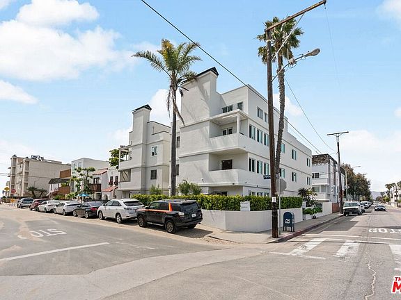 3rd image of 29 Lighthouse St #2