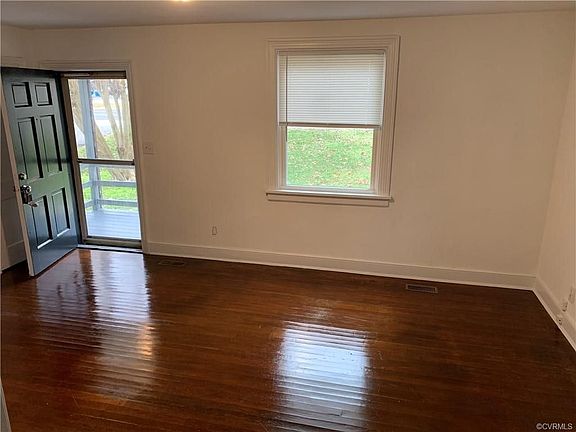 4th image of 5611 Lakeside Ave