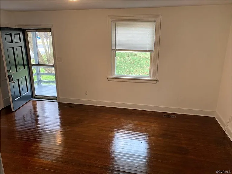 5611 Lakeside Ave — Photo 4