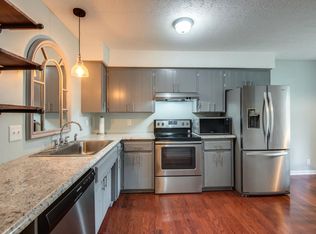 206 N Hummingbird Ln, Dickson, TN 37055