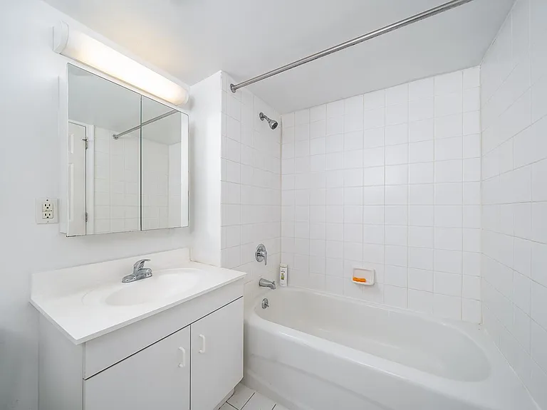 7430 Boulevard East #3B — Photo 9