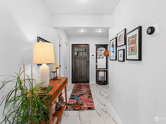 3rd image of 351 19th Street #19