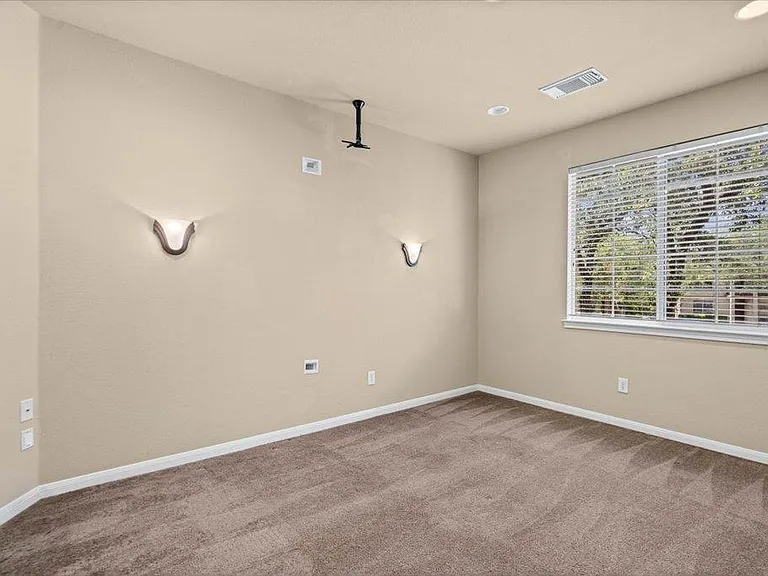 6925 Larue Belle Cv — Photo 20
