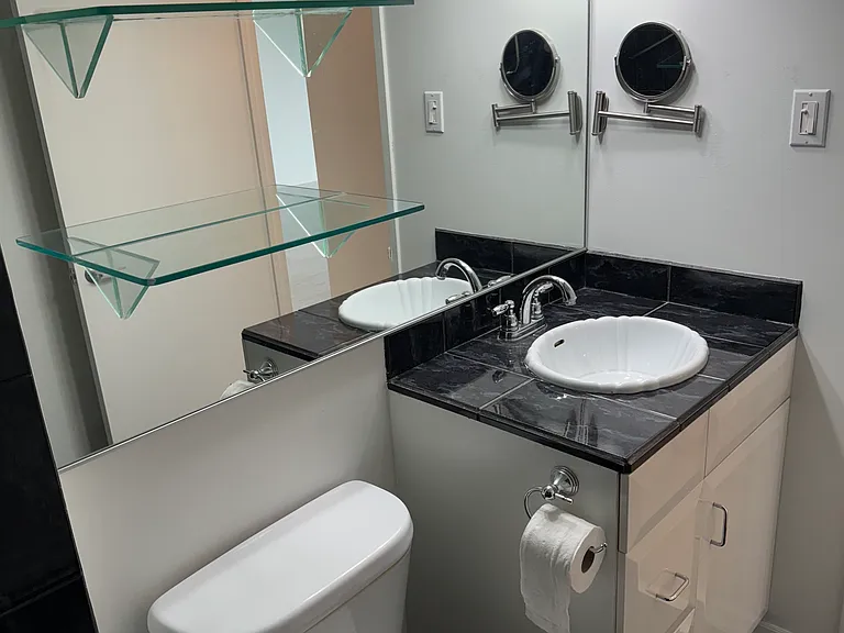55 Nassau St N #4 — Photo 11