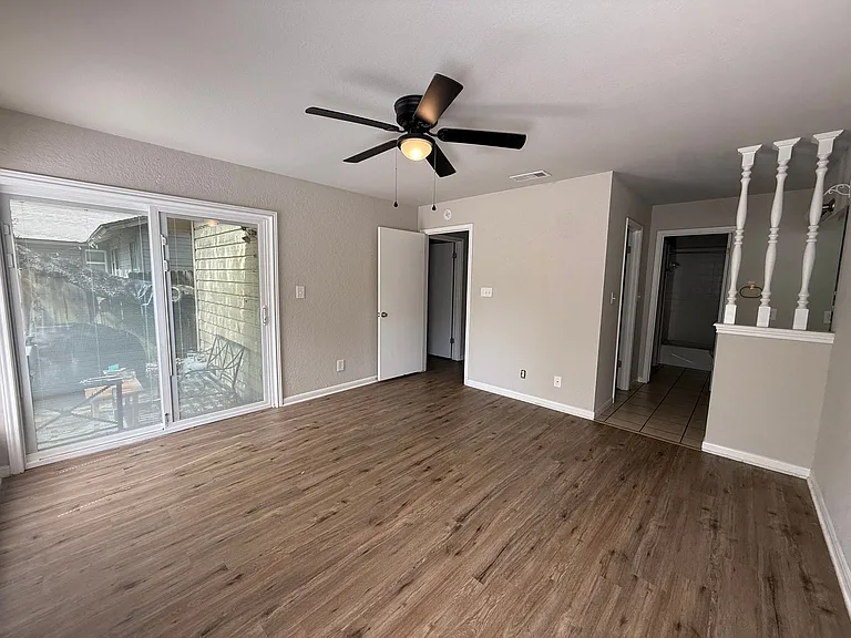 2516 Howellwood Way #B — Photo 10
