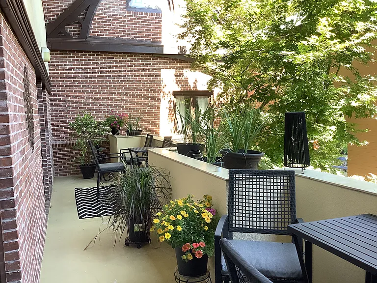 106 Spring St #7 — Photo 4