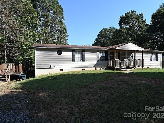 2nd image of 103 E Trace Dr