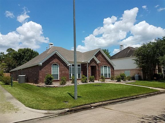 3rd image of 7611 Limber Bough Dr
