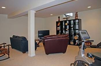 3rd image of 45314 Stonehedge Dr #3