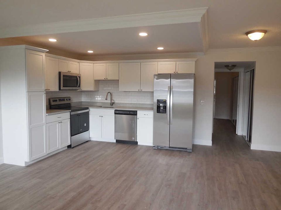 1st image of 205 Sheffield I #I-2050