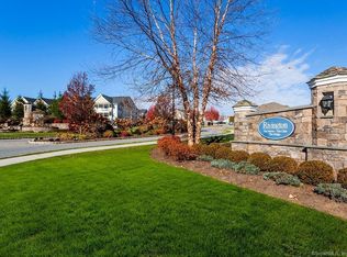 70 Winding Ridge Way, Danbury, CT 06810