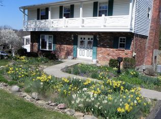 4224 Carriagelite Dr, Blue Ash, OH 45241
