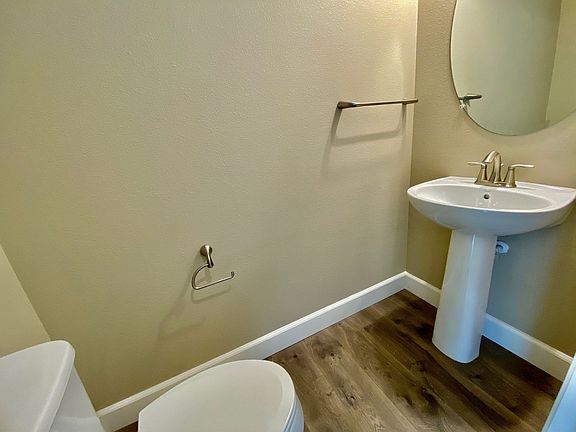4th image of 4138 Hydo Lake Way
