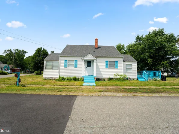 221 Madison St, Colonial Beach, VA 22443