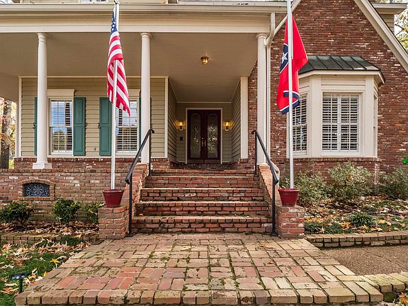 3rd image of 2698 Oakleigh Ln