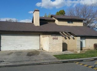 4400 Country Wood Ln, Bakersfield, CA